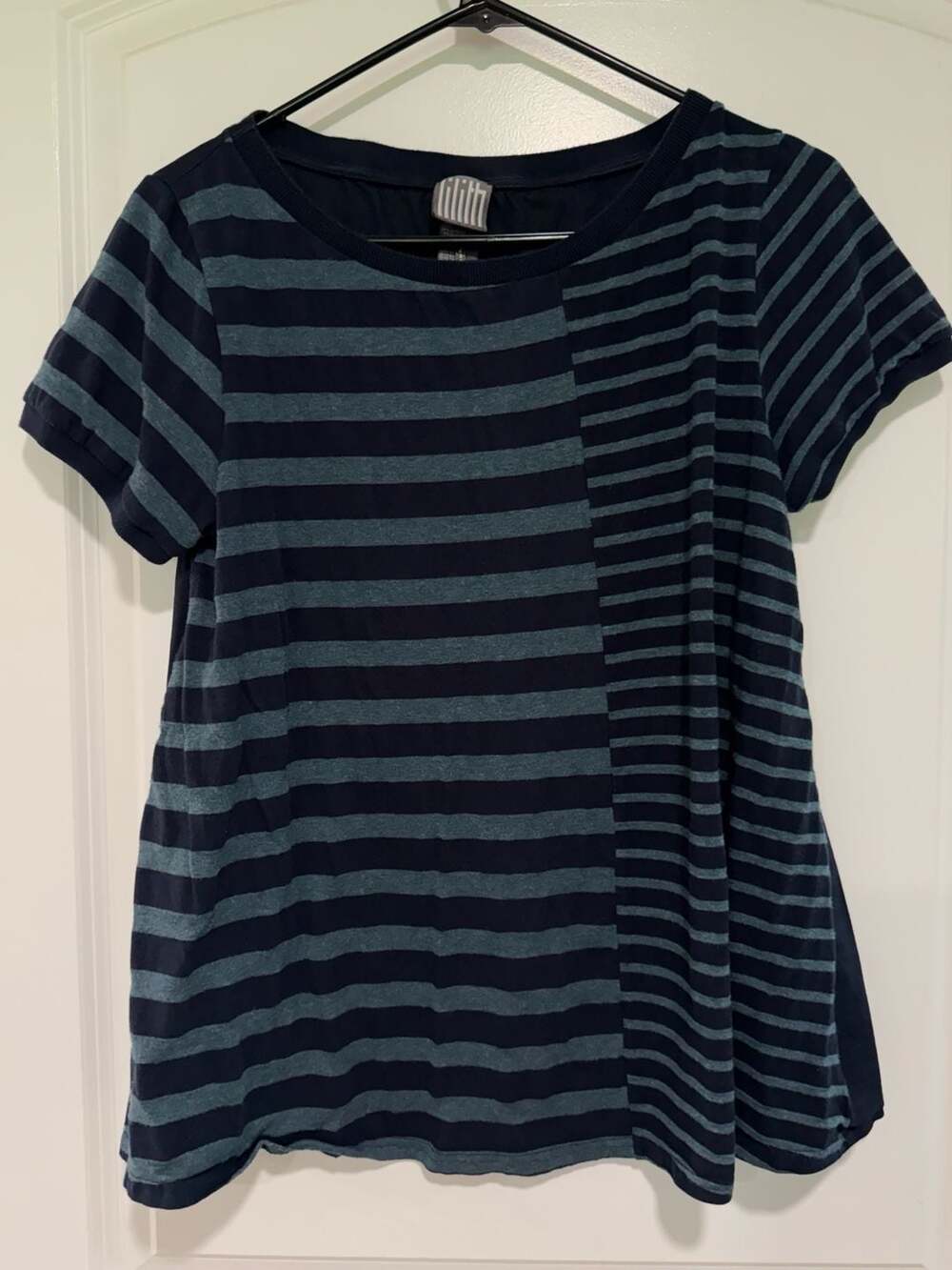 Lilith Striped Colorblock Tee Blue Navy Short Sleeve Top XL